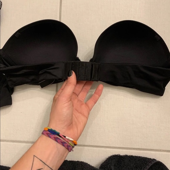 Victoria Secret Bras - Picture 3 of 5